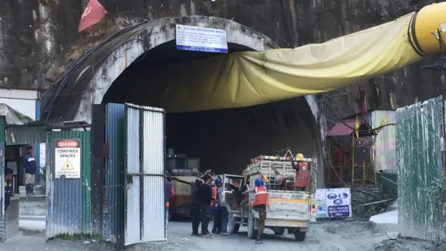 सिलक्यारा सुरंग