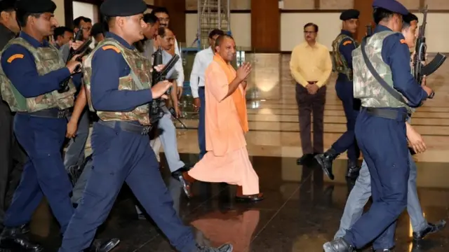 योगी आदित्यनाथ