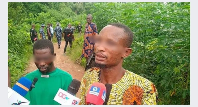 Aworan awon afurasi ajinigbe naa pelu awon olopaa ninu igbo