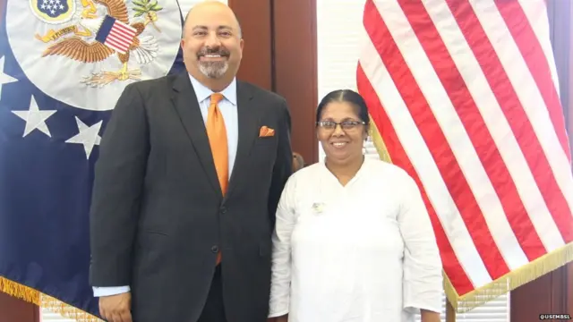 සන්ධ්‍යා එක්නැලිගොඩ අතුල් කෙෂප් සමග