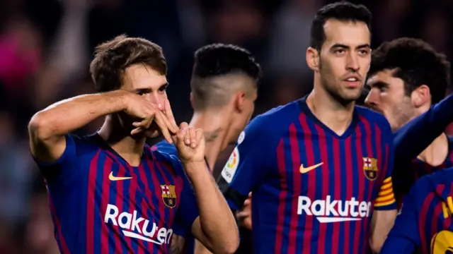 Denis Suarez scores for Barcelona