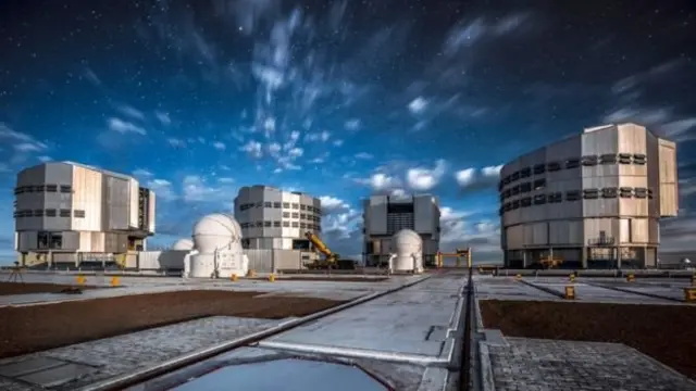 กล้องโทรทรรศน์ Very Large Telescope (VLT) ที่ประเทศชิลี