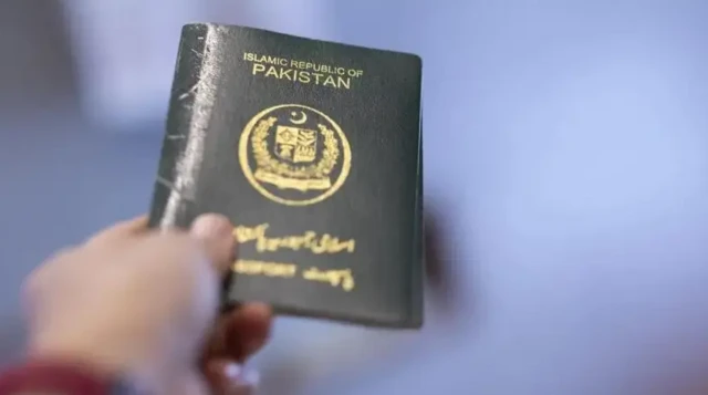 जांच पूरी होने तक सभी 22 लोगों के पासपोर्ट ज़ब्त कर लिए गए हैं