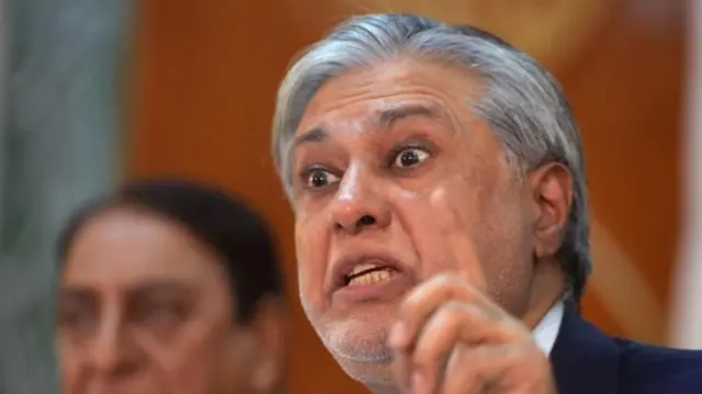 इसहाक़ डार