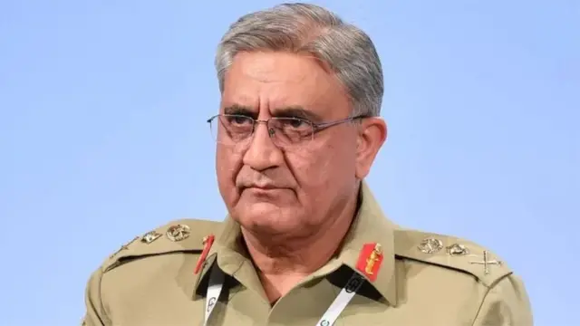 جنرل باجوہ، عمران خان