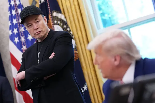 Elon Musk thề trừng phạt những ai ủng hộ dự luật ông Trump - BBC News Tiếng  Việt
