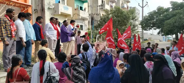డబుల్ బెడ్ రూమ్ ఇళ్ల కోసం హైదరాబాద్ లో సీపీఎం ఆందోళన