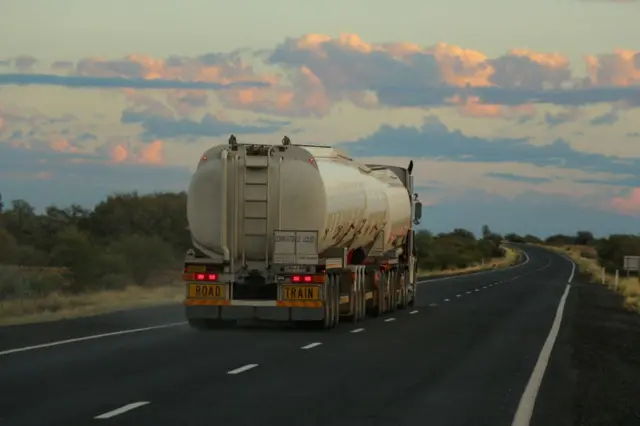 పెట్రోల్, డీజిల్, ముడి చమురు, గ్యాస్, కిరోసిన్, తారు