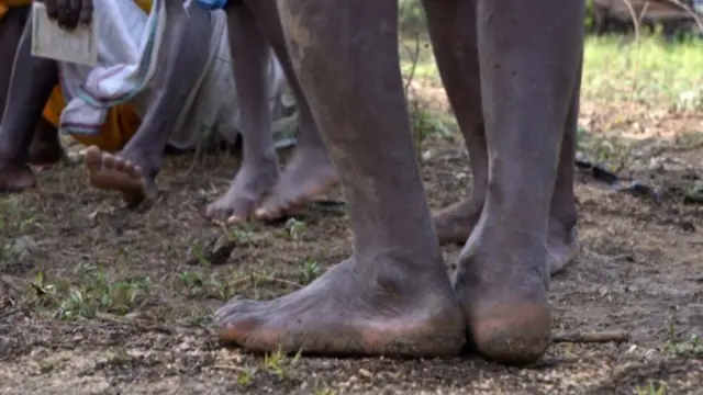 ગામવાસીઓના સંબંધીઓ પણ રિવાજનું પાલન કરે છે