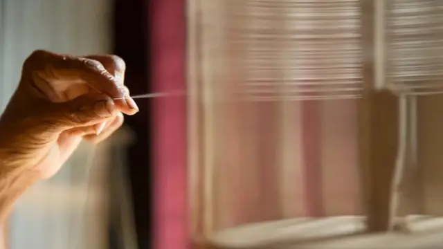 Spinning phuti karpas cotton is notoriously tricky – if you get it wrong, the thread will snap