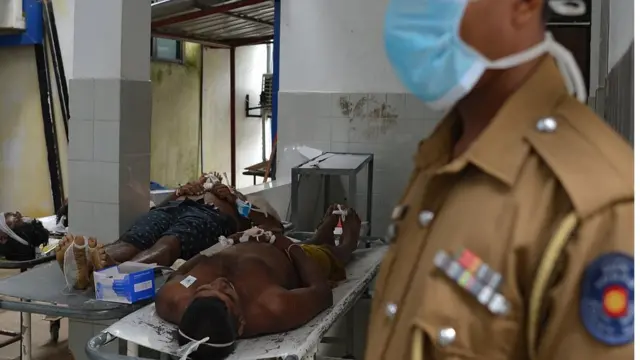 போலீசார்