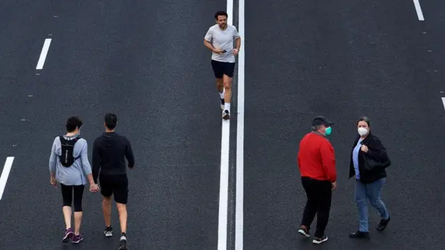 Banyak orang menargetkan 10.000 langkah setiap hari, tetapi angka itu berasal dari iklan pedometer Jepang, bukan sains.
