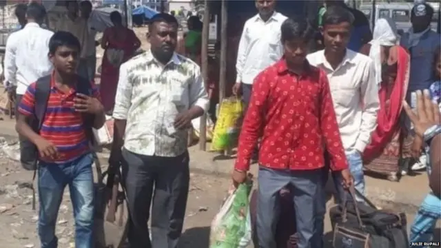 गुजरात में यूपी-बिहार के मज़दूर