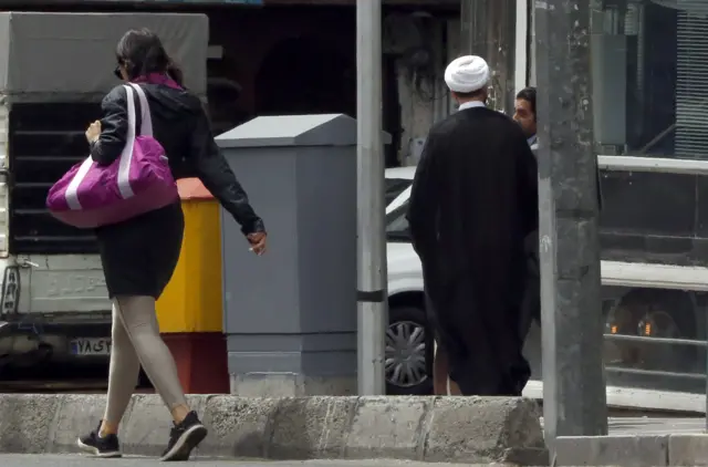 رعایت نکردن حجاب