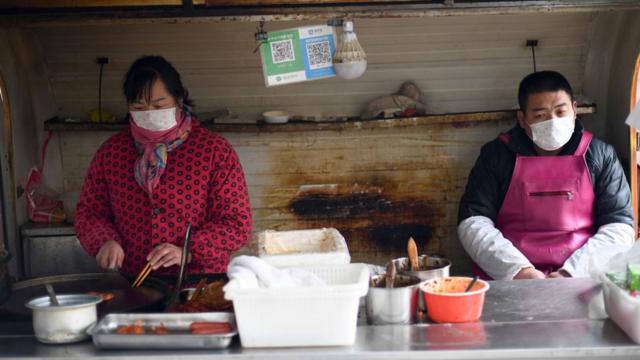 На пекинских рынках до сих пор торговали мясом диких птиц