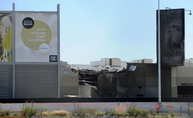 Waxaa la qorshaynayay in albaabada loo furo suuqa si dadku uga adeegtaan