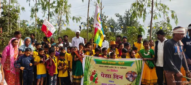 सुधारणा प्रक्रियेत जबाबदारी आणि कार्यक्षमता सुनिश्चित करण्यासाठी अनुसूचित क्षेत्रात 'आदिवासी परिषदा' स्थापन करणे अत्यंत आवश्यक आहे. 