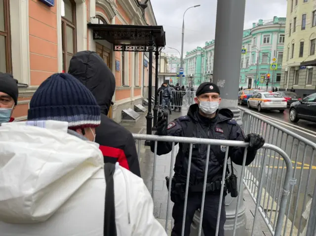 Ўзбекистоннинг Москвадаги элчихонасида овоз бериш