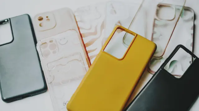 Casing ponsel