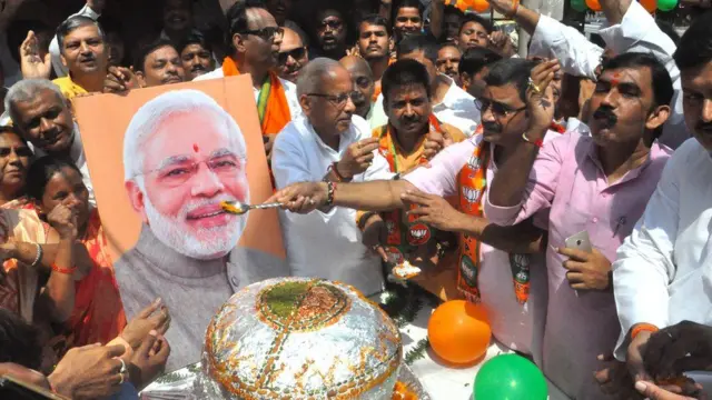 বারাণসীতে প্রধানমন্ত্রী মোদীর জন্মদিন উদযাপন। গত সাত বছর ধরে বারাণসী মোদীর সংসদীয় আসন