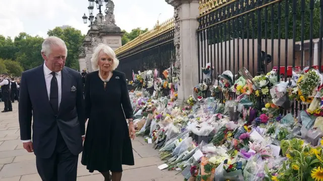 Raja Charles dan Ratu Camilla