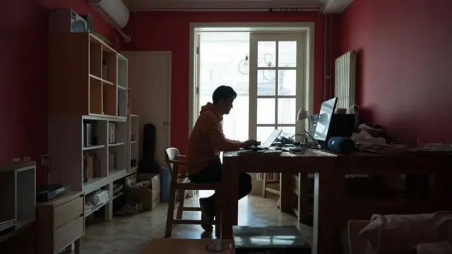 చైనా దేశ వ్యాప్తంగా వర్క్ ఫ్రమ్ హోం