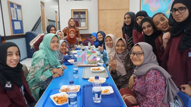 darunnajah holy family catholic school