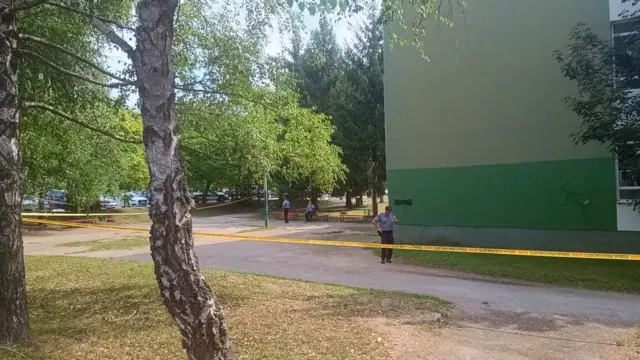 Škola je okružena policijskom trakom