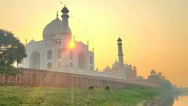 گویا تاج محل محبت کا لازوال استعارہ تو رہتا ہی، مگر خواتین کی زندگی کی علامت بھی بن جاتا۔