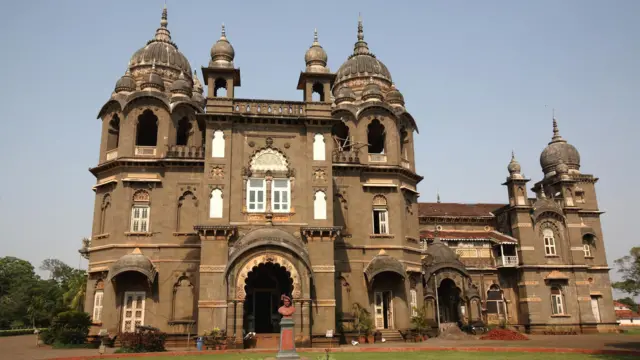 नवीन राजवाडा कोल्हापूर