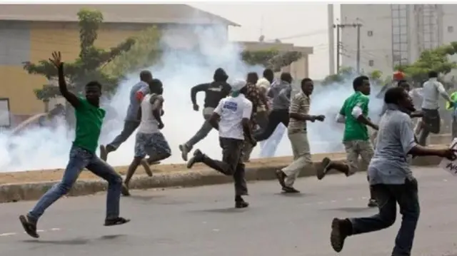 Awọn eeyan to n sare