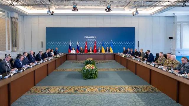 ኲናት ሩስያን ዩክረይንን ንምቁራጽ ኣብ ቱርኪ ዝተኻየደ ዝርርብ 