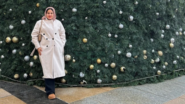 ሱዳናዊት ፋሪዳ ሓሰን፡ ኣስላመይቲ እያ፤ ኣብ ሰሜን ኣየርላንድ ዘሎ ጽምብል በዓል ልደት ከም እትፈትዎ ትዛረብ