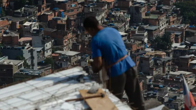 அஞ்சுகம் நகர் முதல் அனகாபுத்தூர் வரை கல்விக்காக 40 கிலோமீட்டர் பயணம்