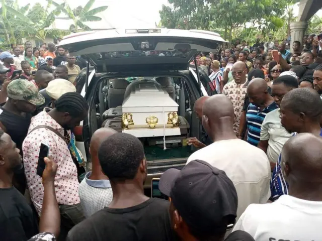 Junior Pope: Make-up artist wey drown with actor dey re-buried for her home  town of Akwa-Ibom - BBC News Pidgin