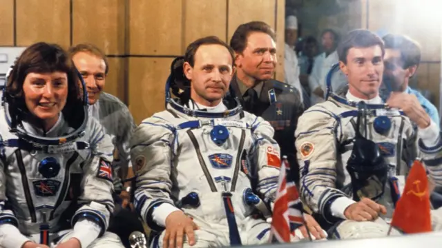 Helen Sharman, Anatoly Artsebarsky, and Sergei Krikalev prior to launch, 1991