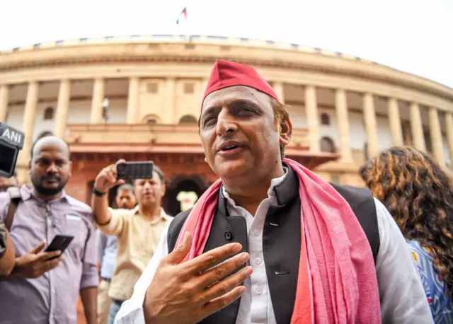 समाजवादी पार्टी के प्रमुख और उत्तर प्रदेश के पूर्व मुख्यमंत्री अखिलेश यादव 