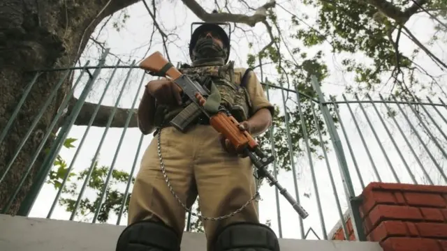 अर्द्धसैनिक बल