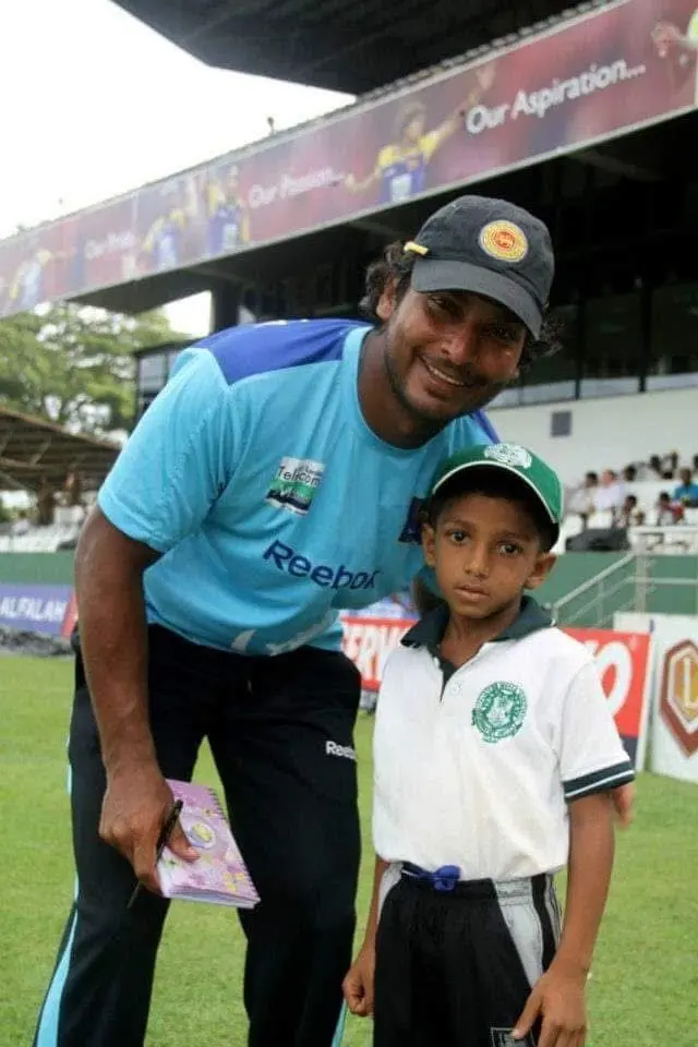 'එයාගේ රෝල් මොඩ්ල් එක වුනේ කුමාර් සංගක්කාර'