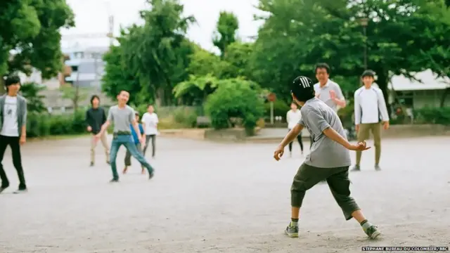 Children playing in Tamagawa Free School