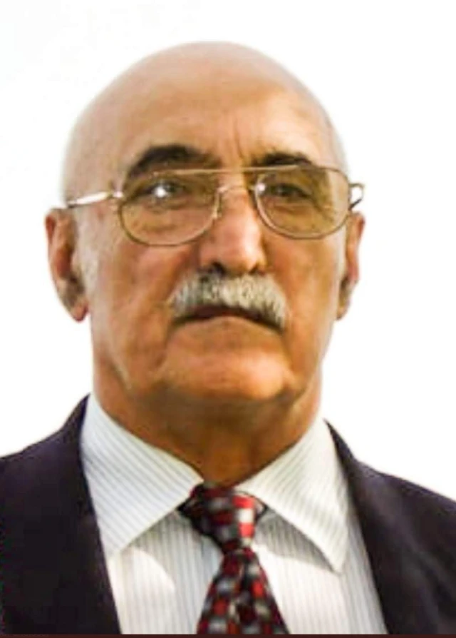 غلام دستگیر پنجشیری بر علاوه سیاستورزی، نویسنده و شاعر هم بود