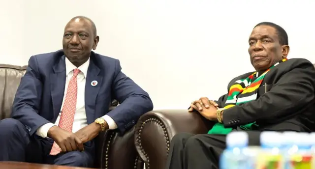 Perezida Ruto nyuma yo guhura na mugenzi we Mnangagwa wa Zimbabwe ku wa gatanu, yatangaje ko mu cyumweru gitaha imiryango ya EAC na SADC izongera igaterana ku kibazo cya DR Congo 