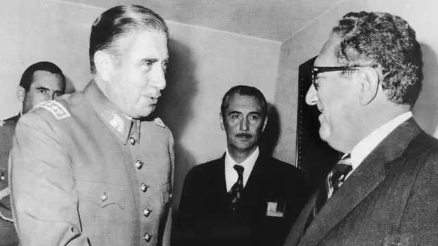 Pinochet y Kissinger 