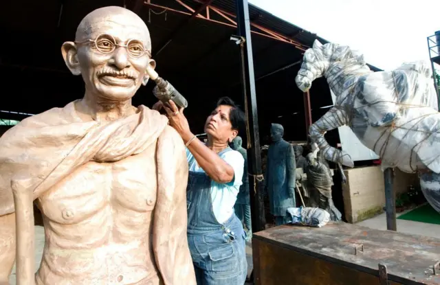 જશુબહેન શિલ્પી, કાંસાનું પૂતળું, બ્રૉન્ઝ વુમન, બીબીસી ગુજરાતી