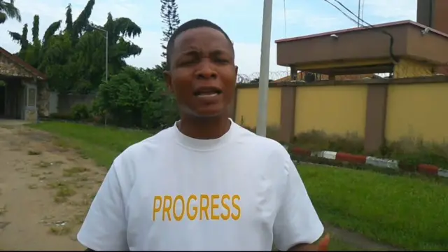 "Agwara m ya na m na-akọ akụkọ ụwa, ọ sị m kwụsị akụkọ ụwa kelee ya n'ihi na ọ dị mkpa karịa akụkọ ụwa".