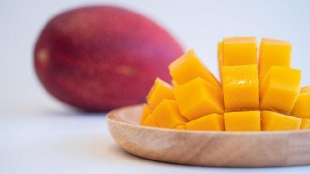 நீரிழிவு நோய் இருந்தால் மாம்பழம் சாப்பிடலாமா? மருத்துவர்கள் சொல்வது என்ன?