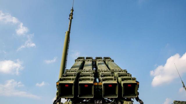  An anti-aircraft battery Patriot