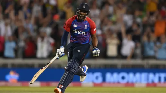 ফ্র্যাঞ্চাইজি টি-টোয়েন্টি লিগগুলোতে ক্রিস জর্ডানের কদর আছে।