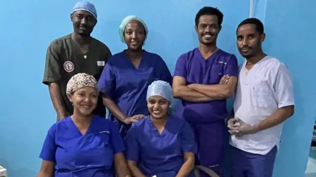 ቀዶ ህክምናው ካካሄዱት ባለሙያዎች መካከል