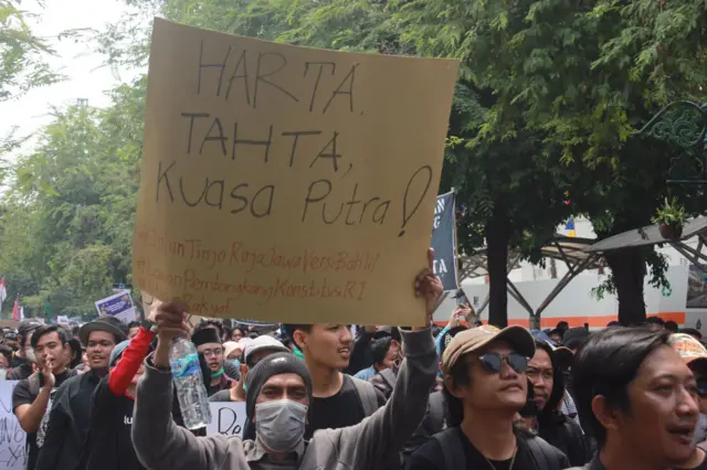 Demo hari ini: Mengapa Garuda Pancasila digunakan dalam 'peringatan ...